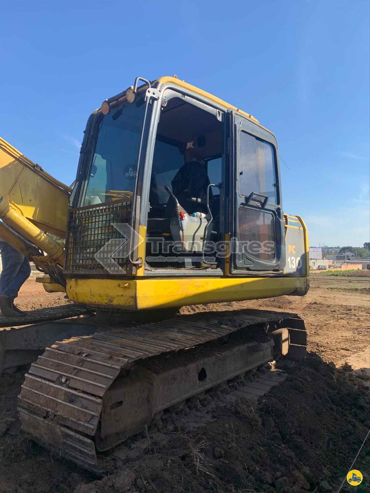 ESCAVADEIRA KOMATSU PC130 Transgires - SJP SAO JOSE DOS PINHAIS PARANÁ PR